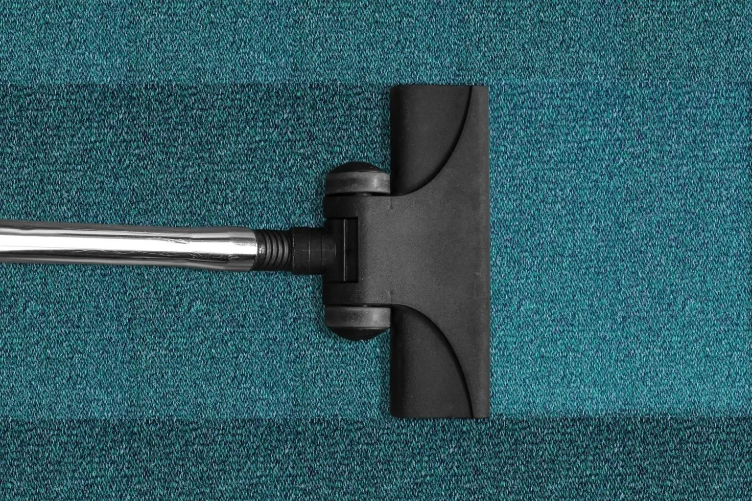 vacuum-cleaner-268179_1920-1536×1025 vacuum cleaning commercial carpet